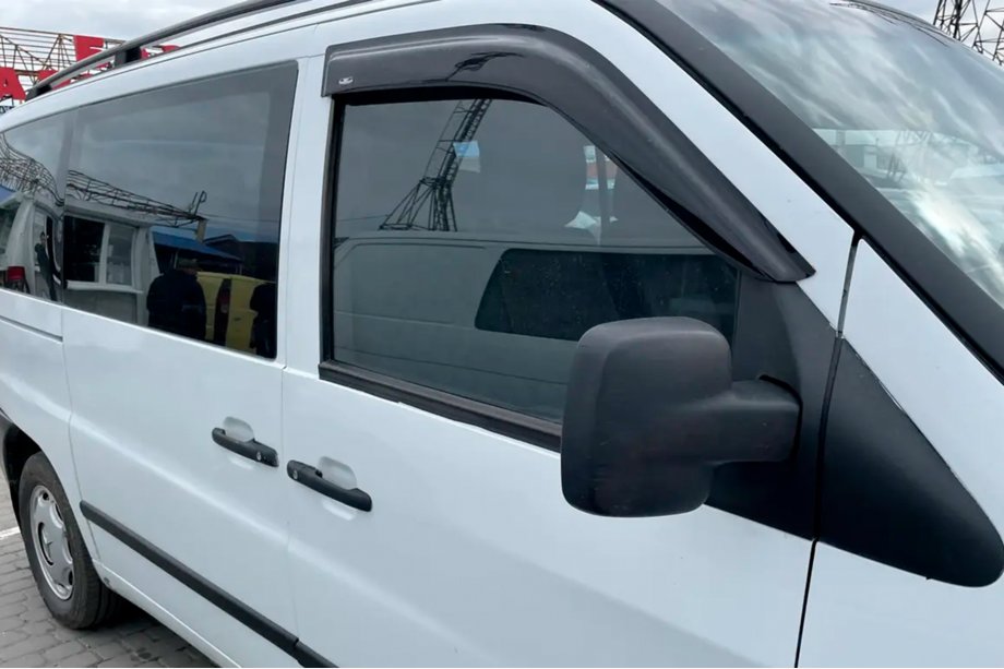 Mercedes Vito W638 1996–2003 Vindafvisere til sideruder (2 stk., HIC) Image