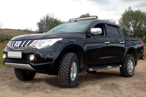 Mitsubishi L200 2015–2024 Vindafvisere til sideruder (4 stk., HIC) foto 1
