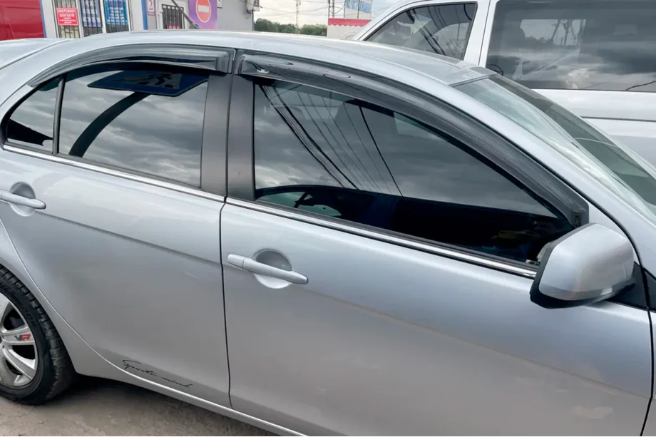 Mitsubishi Lancer X 2008– Vindafvisere til sideruder (4 stk., HIC) Image