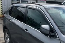 Nissan Qashqai 2014–2021 Vindafvisere til sideruder med kromliste (4 stk., HIC) foto 9