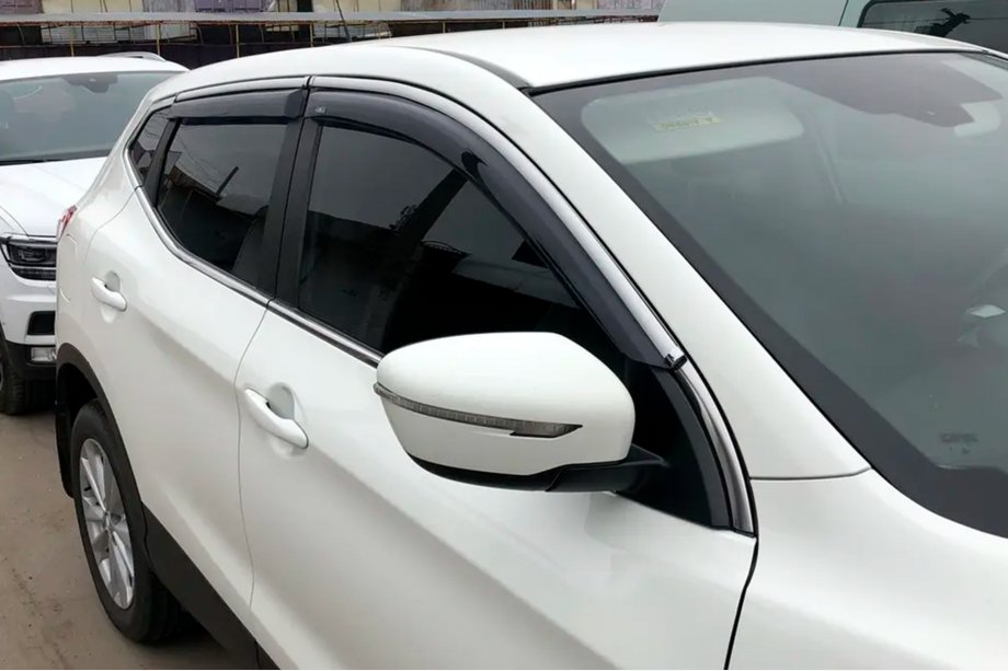Nissan Qashqai 2014–2021 Vindafvisere til sideruder med kromliste (4 stk., HIC) Image
