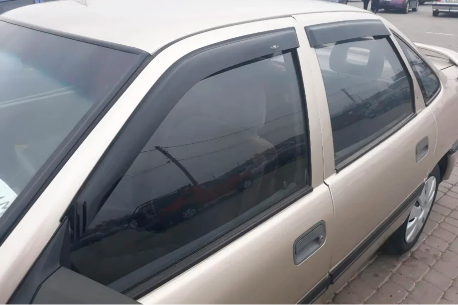 Opel Vectra A 1987–1995 Vindafvisere SD (4 stk., HIC) Image