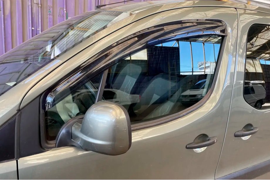 Peugeot Partner Tepee 2008–2018 Vindafvisere til sideruder (2 stk., HIC) Image