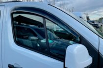 Renault Trafic 2015– Vindafvisere til sideruder (2 stk., HIC) foto 7