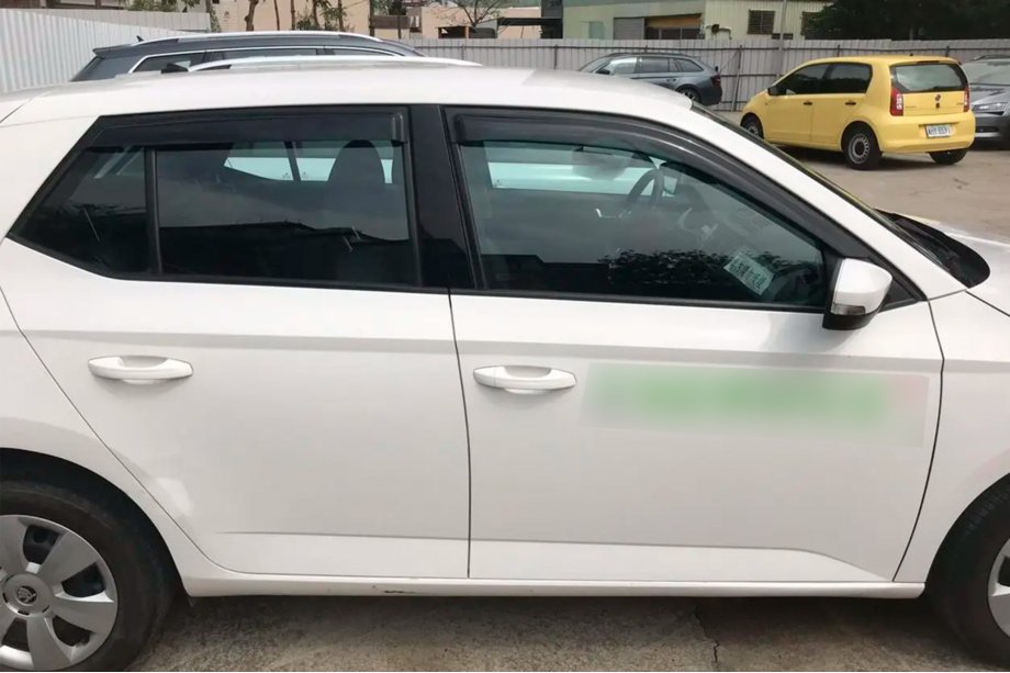 Skoda Fabia 2014–2021 Vindafvisere til vinduer HB (4 stk., HIC) Foto 2