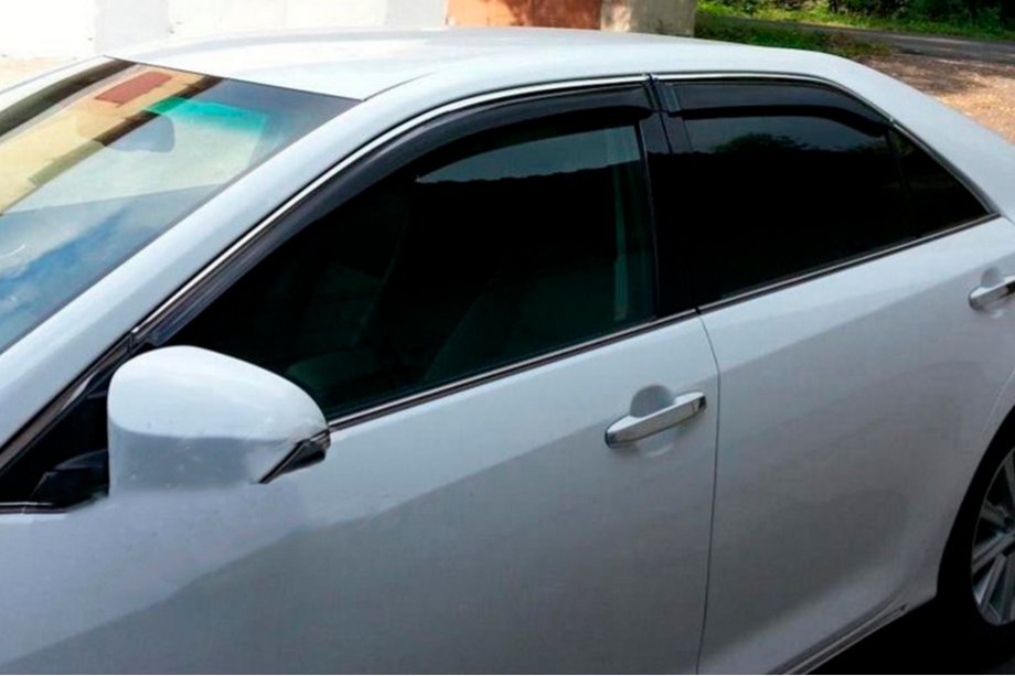 Toyota Avensis 2009–2018 Vindafvisere med kromliste SD (4 stk., HIC) Image