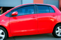 Toyota Yaris 2006–2011 Vindafvisere til vinduer HB (4 stk., HIC) foto 1