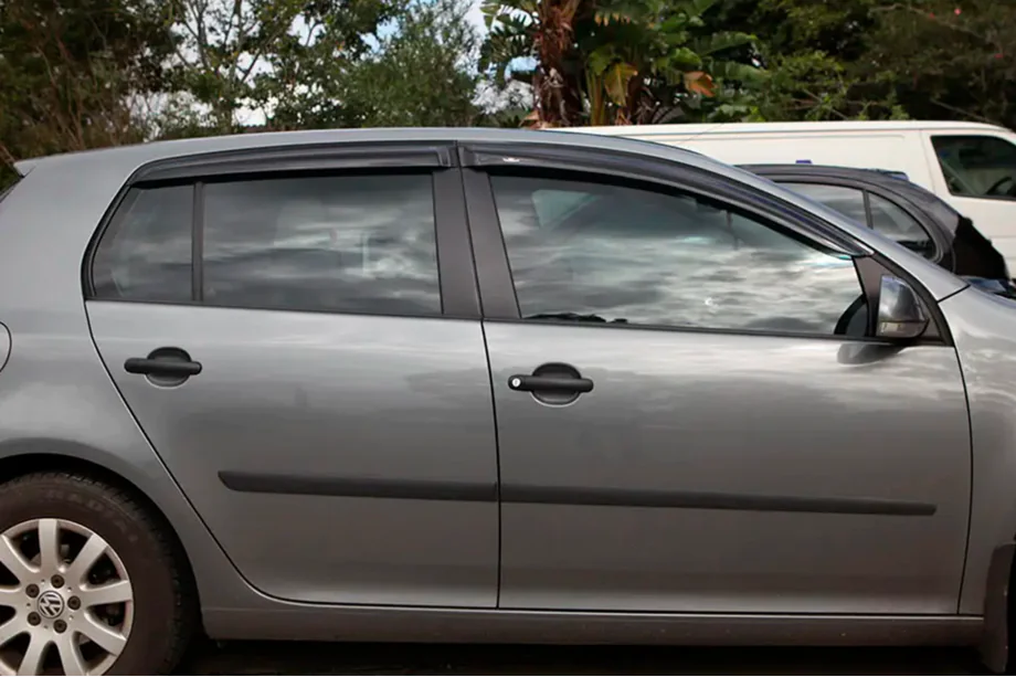 Volkswagen Golf 5 2003–2009 Vindafvisere til vinduer HB (4 stk., HIC) Image
