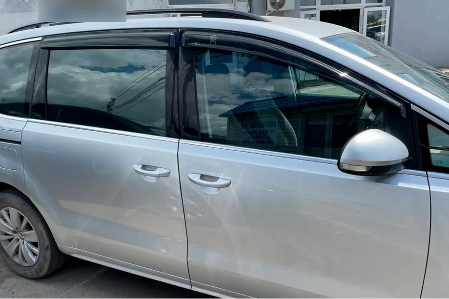 Volkswagen Sharan 2010–2023 Vindafvisere til sideruder (4 stk., HIC) Foto 3
