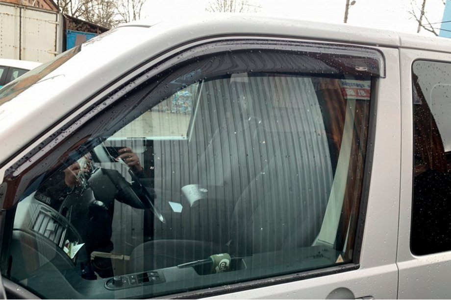 Volkswagen T5 Caravelle 2004–2010 Vindafvisere til sideruder (2 stk., HIC) Foto 16