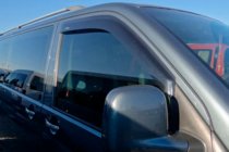 Volkswagen T5 2010–2015 Vindafvisere til sideruder (2 stk., HIC) foto 10