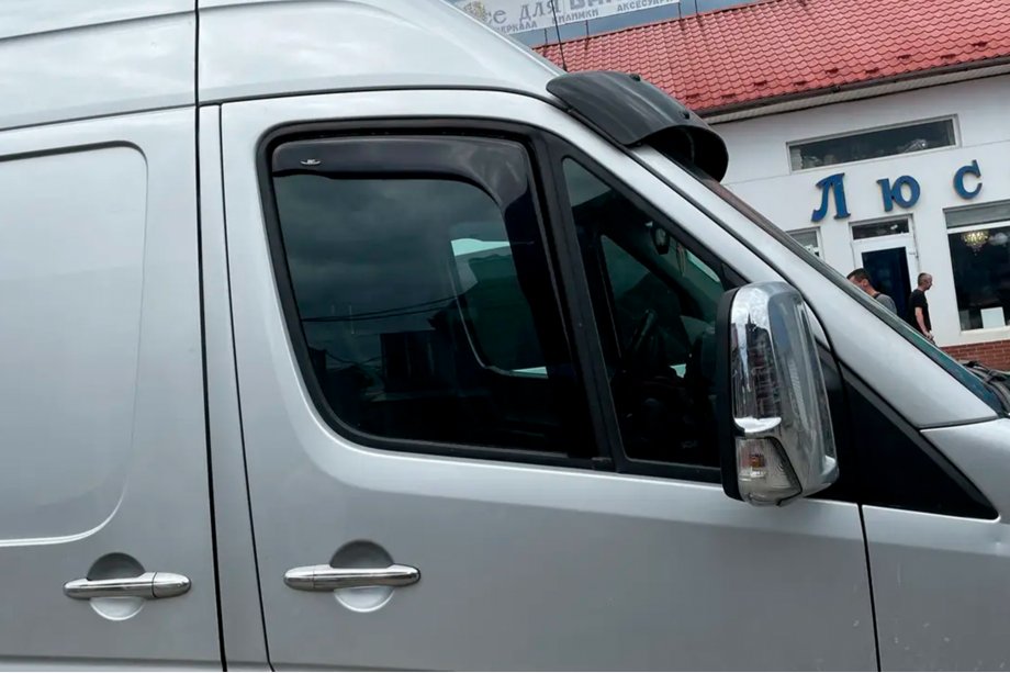 Volkswagen Crafter 2006–2016 Vindafvisere, indstik (2 stk., HIC) Foto 1