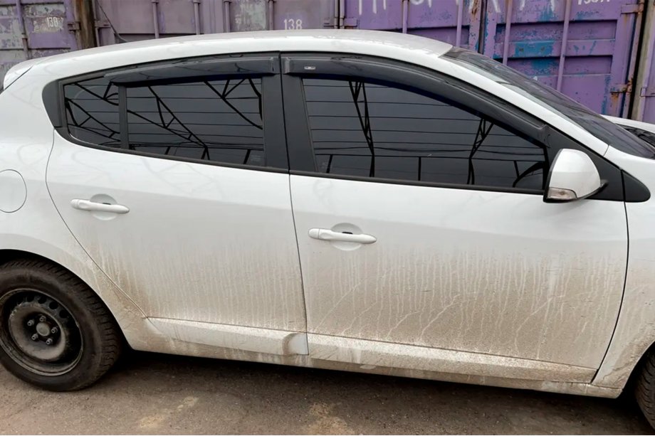 Renault Megane III 2009–2016 Vindafvisere til vinduer HB (4 stk., HIC) Image