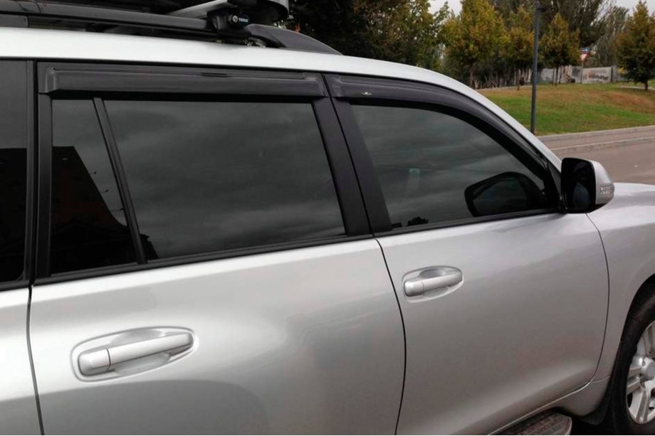 Toyota Land Cruiser Prado 150 2009–2023 Vindafvisere til vinduer 8 cm (4 stk., HIC) Foto 18
