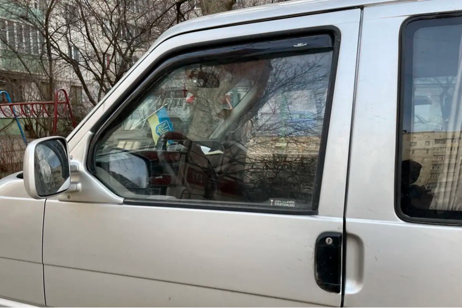 Volkswagen T4 Caravelle/Multivan 1990–2003 Vindafvisere, indstik (2 stk., HIC) Image