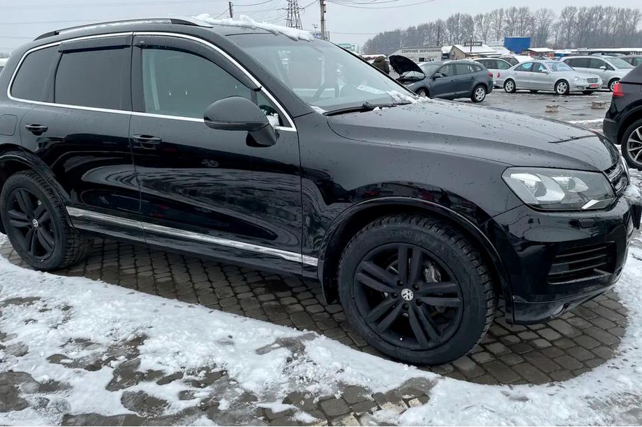 Volkswagen Touareg 2010–2018 Vindafvisere til sideruder med kromliste (4 stk., HIC) Foto 3