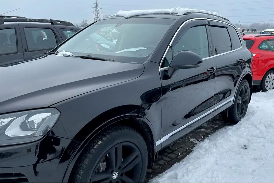 Volkswagen Touareg 2010–2018 Vindafvisere til sideruder med kromliste (4 stk., HIC) Foto 1