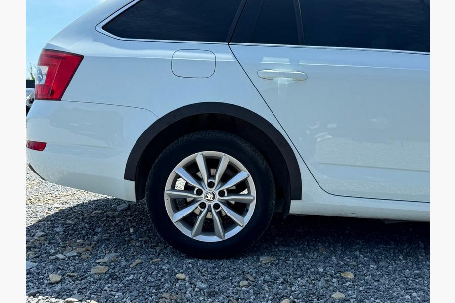 Skoda Octavia III A7 2013–2019 Skærmkantlister SW 2013-2016 (4 stk., sorte ABS) Image