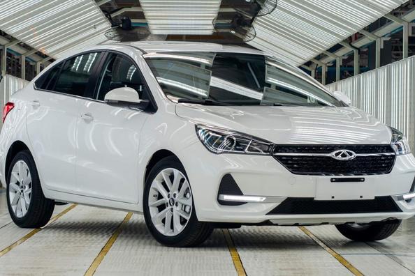 Opdateret mellemstor sedan Chery Arrizo 5