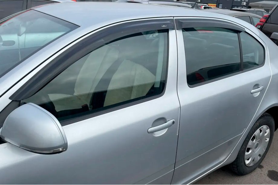Skoda Octavia II A5 2010–2013 Vindafvisere til sideruder LiftBack (4 stk., HIC) Foto 7