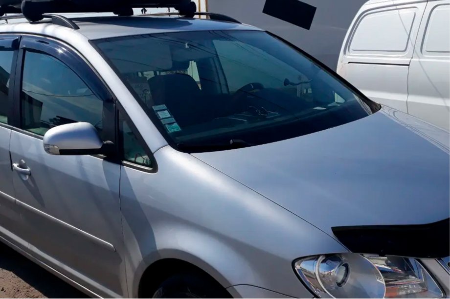 Volkswagen Touran 2003–2010 Vindafvisere til sideruder (4 stk., HIC) Foto 16