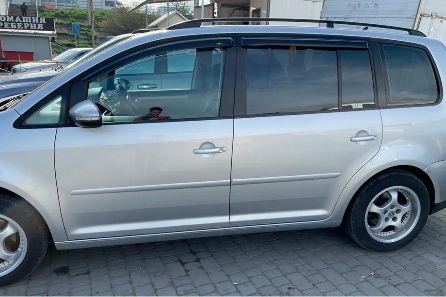 Volkswagen Touran 2003–2010 Vindafvisere til sideruder (4 stk., HIC) Foto 5