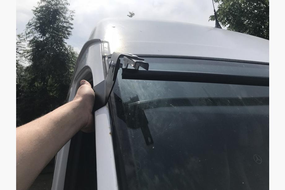 Volkswagen LT 1995–2006 Forrudevisir (sort højglans, 5 mm) Foto 8