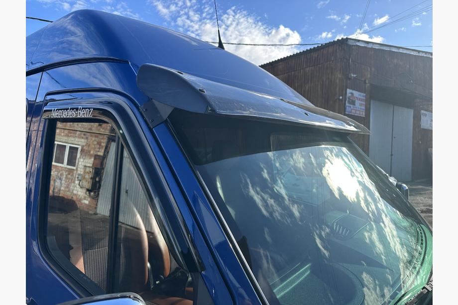 Volkswagen LT 1995–2006 Forrudevisir (sort højglans, 5 mm) Foto 4