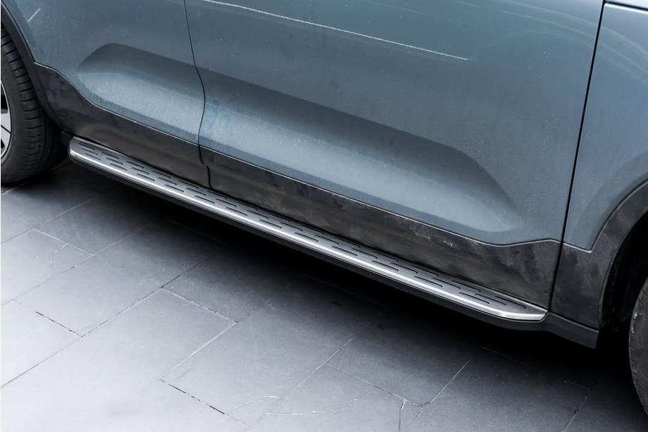 Volvo XC40 2018– Originale sidetrin (2 stk.) Image