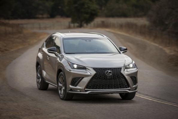 Premium kompakt crossover Lexus NX