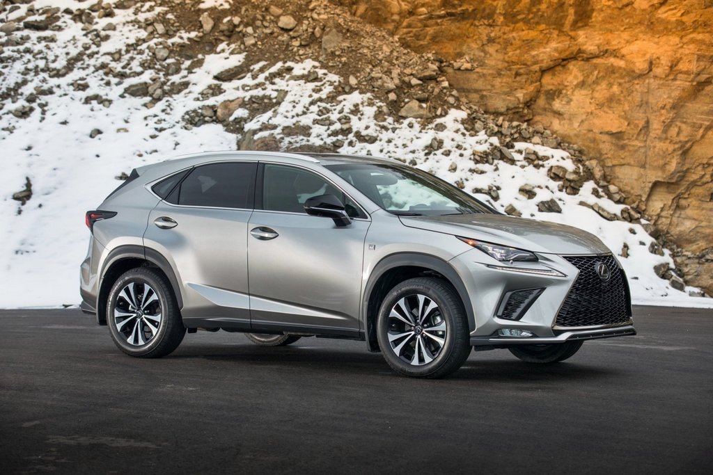Premium kompakt crossover Lexus NX