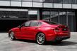 Første generation af sedanen Genesis G70 foto 2