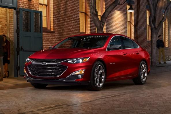 Anmeldelse af den nye generation Chevrolet Malibu sedan