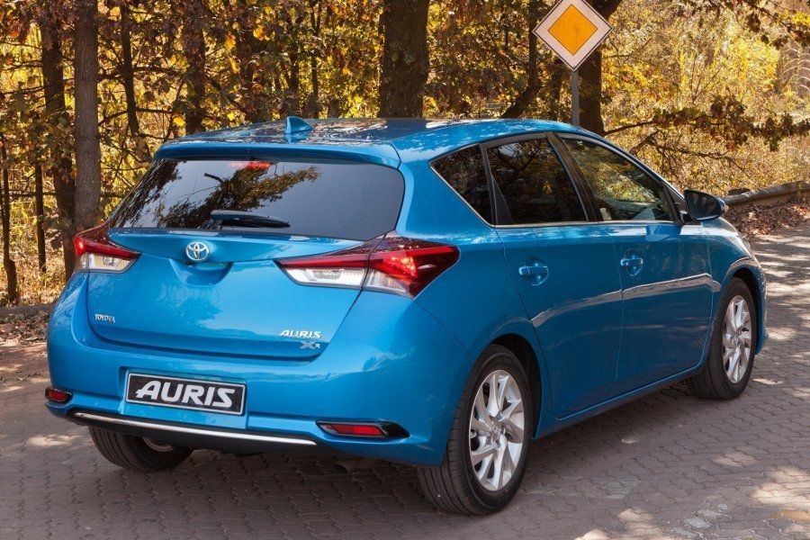 Anmeldelse af femdørs hatchbacken Toyota Auris