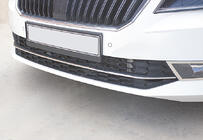 Skoda Superb 2015–2024 Krombeskyttelseslister til forkofanger OmsaLine (3 stk., rustfrit stål) foto 1