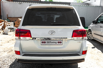Toyota Land Cruiser 200 2007–2021 WALD spoiler (nedre, 2016-2021) Sort farve foto 17