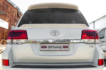 Toyota Land Cruiser 200 2007–2021 WALD spoiler (nedre, 2016-2021) Sort farve foto 20