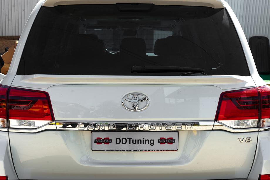 Toyota Land Cruiser 200 2007–2021 WALD spoiler (nedre, 2016-2021) Hvid farve Foto 3