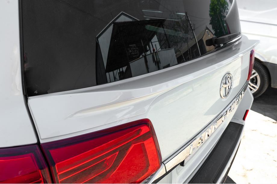 Toyota Land Cruiser 200 2007–2021 WALD spoiler (nedre, 2016-2021) Hvid farve Foto 19