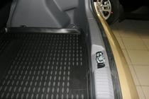 Kia Rio 2005–2011 Bagagerumsbakke (Novline) HB foto 2