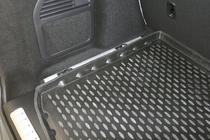 Range Rover Evoque 2012–2018 Bagagerumsmåtte (med adaptivt fastgørelsessystem) til bagagerum (Novline) indføring foto 3