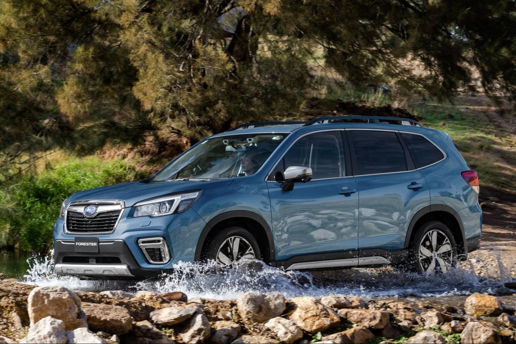Anmeldelse af den nye generation af Subaru Forester-crossover