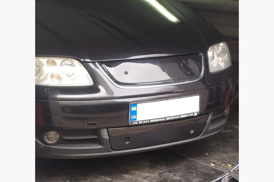 Volkswagen Touran 2003–2010 Vinterafdækning til kølergrill (øverste, 2003-2006) Foto 7
