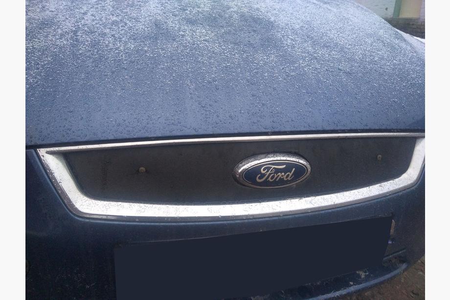 Ford Focus II 2005–2008 Vinterafdækning til kølergrill Blank Foto 2