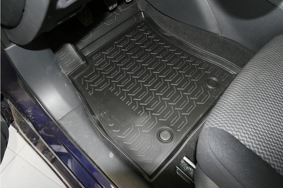 Nissan Tiida 2011–2014 (2015↗) Gummimåtter 3D til kabinen (4 stk., Novline) Foto 2
