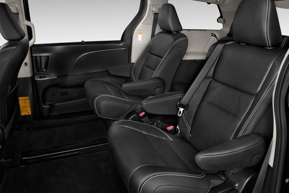 Test af den opdaterede Toyota Sienna minivan i fuld størrelse Foto 7