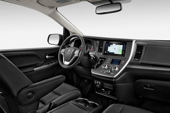 Test af den opdaterede Toyota Sienna minivan i fuld størrelse Foto 5