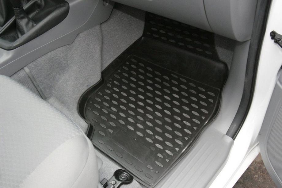 Toyota Hilux 2006–2015 (2008↗) Gummimåtter til kabinen (4 stk., Novline) Foto 4