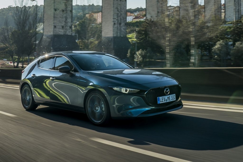 Kompakt hatchback: Mazda 3 i fjerde generation