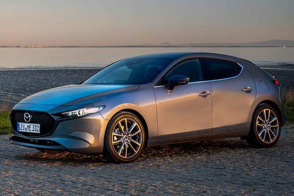 Kompakt hatchback: Mazda 3 i fjerde generation